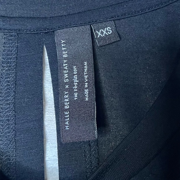 Sweaty Betty x Halle Berry workout sleeveless top Split Back Black size XXS - Picture 4 of 10